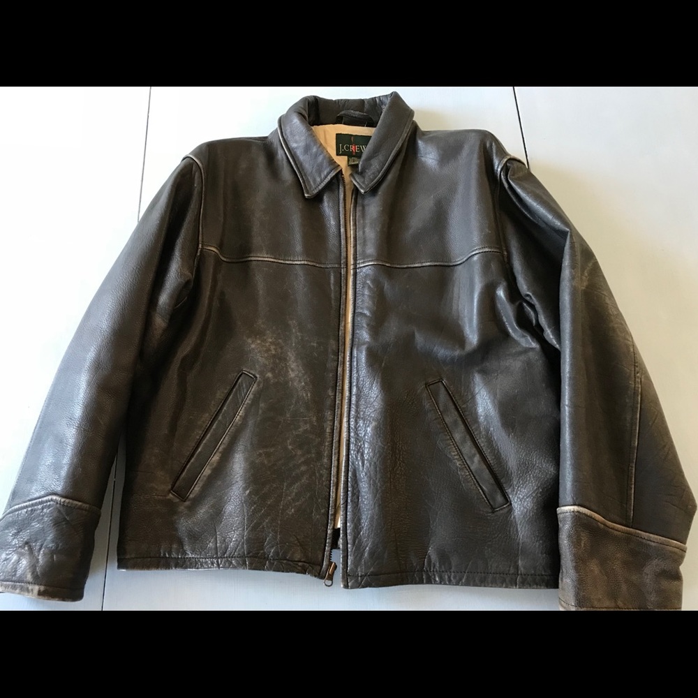 Classic J. Crew men’s large leather bomber.